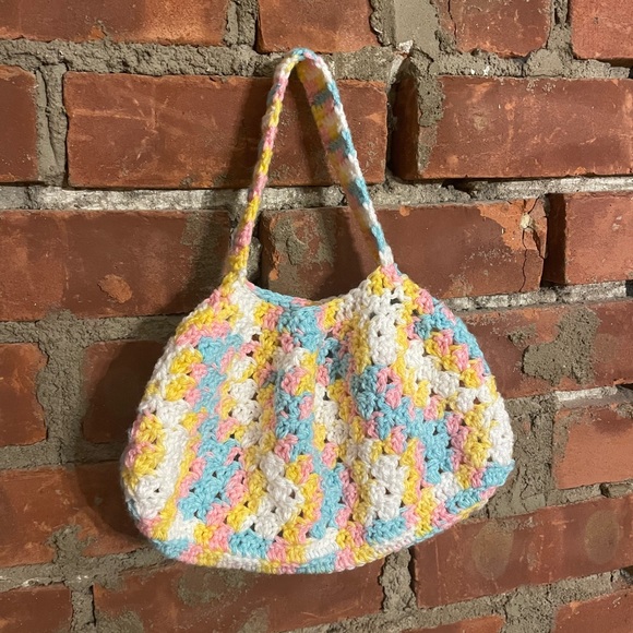 *MADE TO ORDER* Crocheted Girls Easter Handbag - Picture 1 of 1